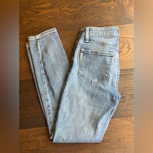 PAIGE Verdugo ankle Light Blue Skinny Jeans